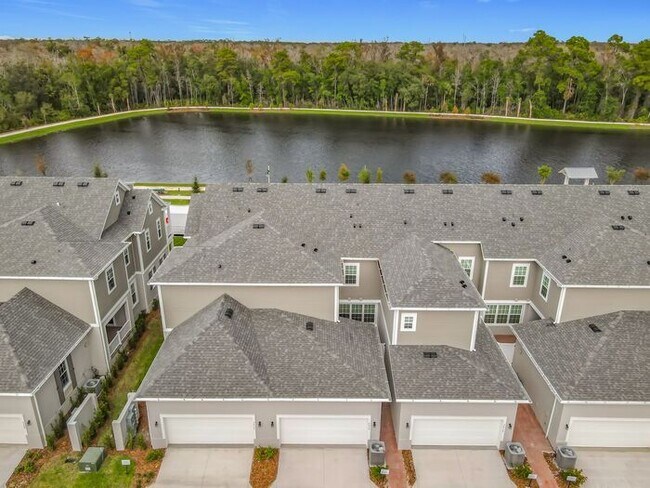 Building Photo - Brand New Luxury Town House in Island Village a Celebration, FL maintenance free community.