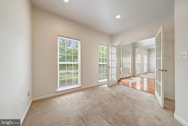 Building Photo - 42038 Cherish Ct