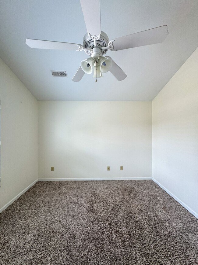 Building Photo - 2900 Blackwater Ct