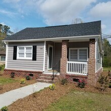 Building Photo - 3Br 2Ba Close to Downtown Summerville