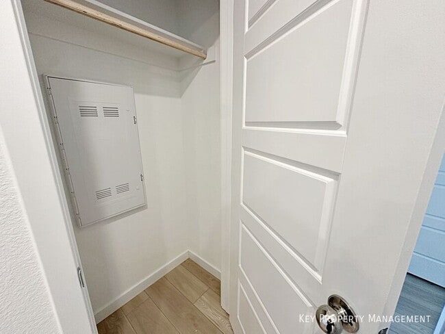 Building Photo - 4241 Vivenda St