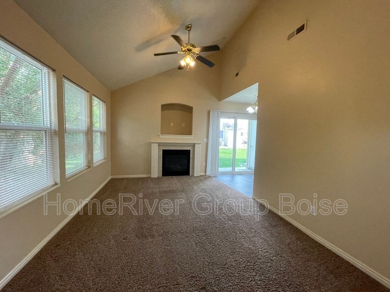 Building Photo - 1299 N Stephanie Ln