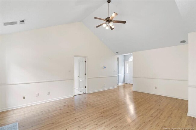 Building Photo - 111 Silverberry Ct
