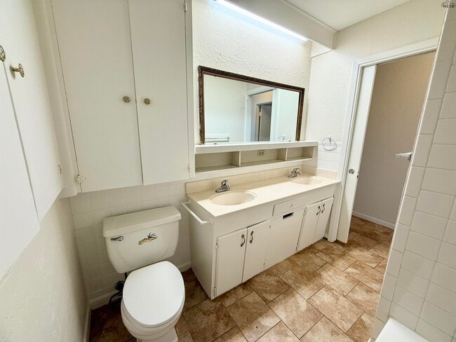 Building Photo - 4131 Moffett Ave