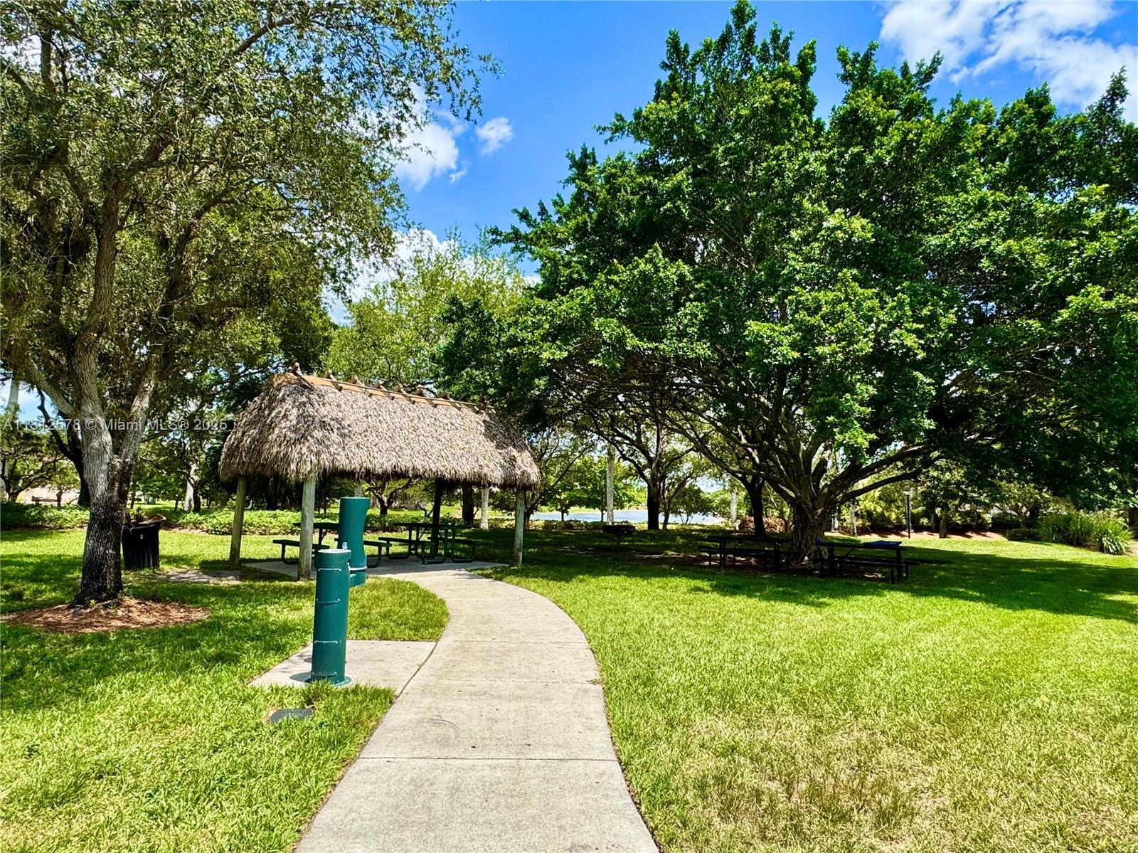 Building Photo - 4481 Dogwood Cir