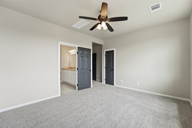 Building Photo - 4307 Larkspur St