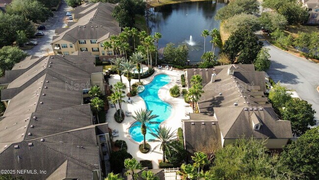Building Photo - 7800 Point Meadows Dr