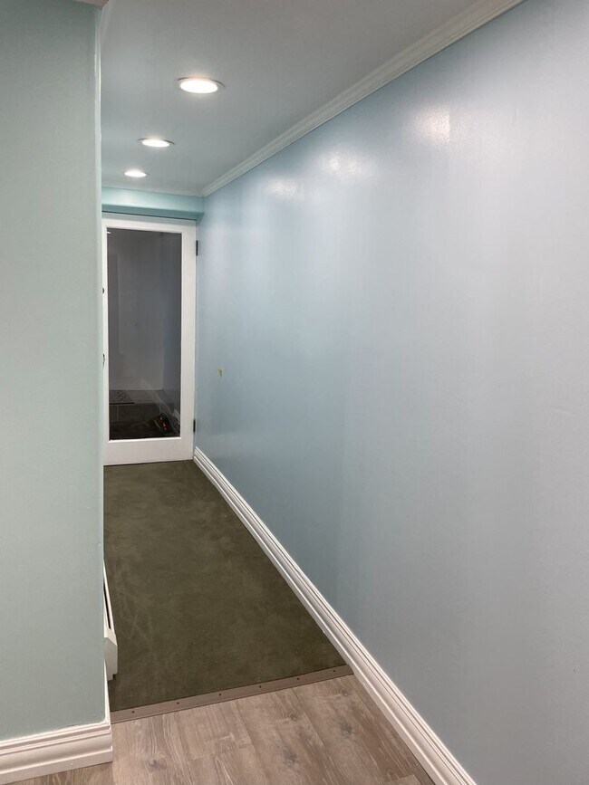 Building Photo - Downing St.