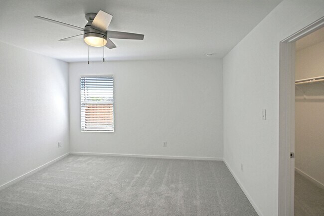 Building Photo - 1805 Stonechat