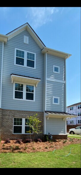 Building Photo - 0Bryce Ave