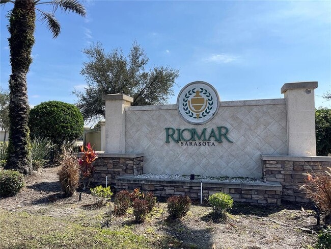 Building Photo - 3811 65th Ave E