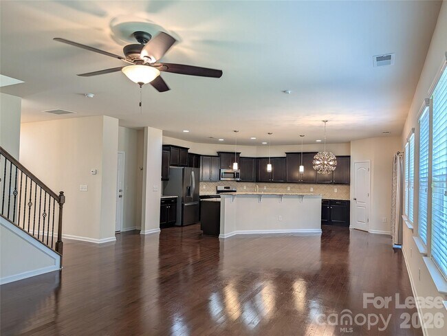 Building Photo - 132 Cherry Bark Dr