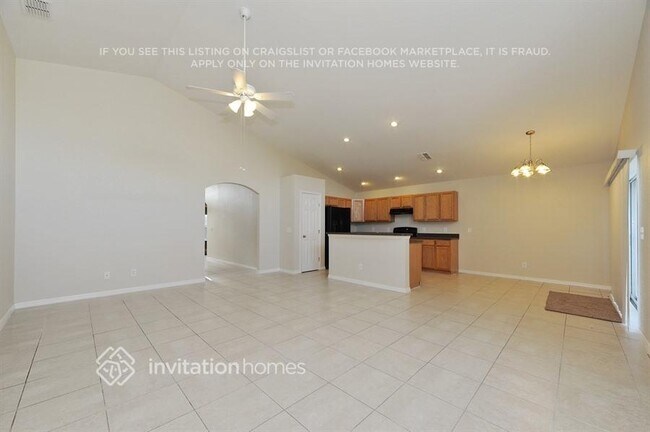 Building Photo - 2761 Rochelle Dr