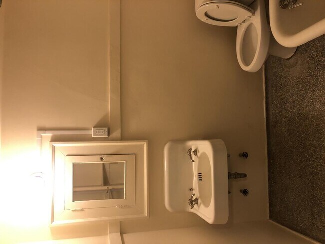 Building Photo - Porter Apartments - Room for rent