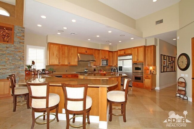 Building Photo - 48594 Vista Palomino