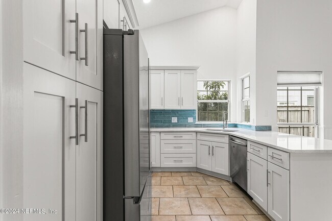 Building Photo - 8621 Goodbys Trace Dr