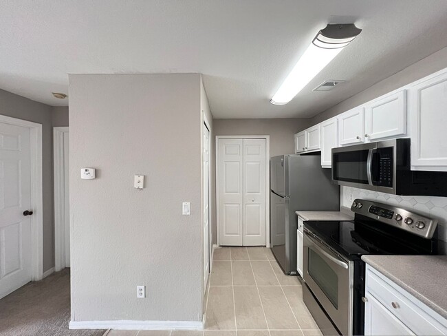 Building Photo - Condo for rent on SANDLAKE PRIVATE RESIDENCES