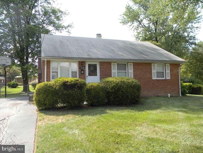 Building Photo - 1828 Olmstead Dr