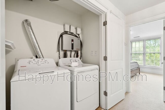 Building Photo - 728 S Shelmore Blvd