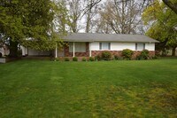 Building Photo - 34885 Lake Creek Dr