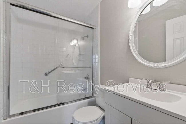 Building Photo - 1655 Walker Ave