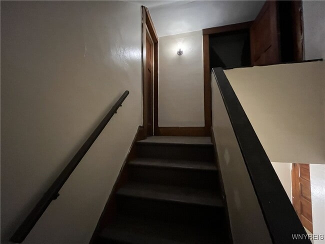 Building Photo - 168 Rodney Ave