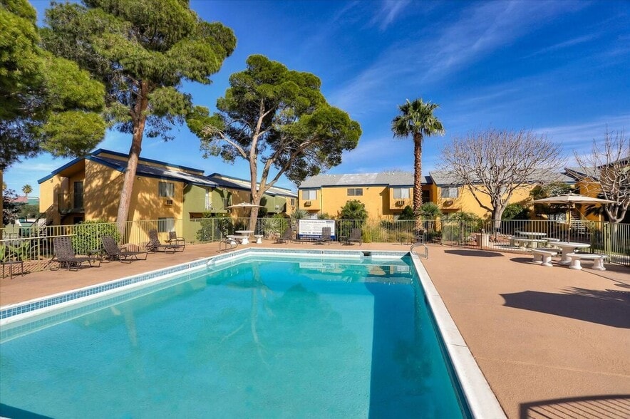 Building Photo - Quail Ridge Apartment Homes