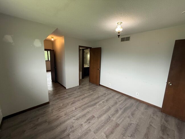 Building Photo - 4284 State Rd J