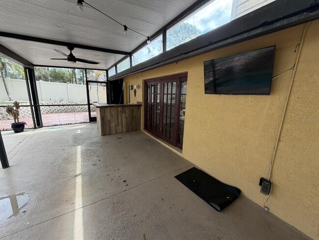 Building Photo - 990 Campello St