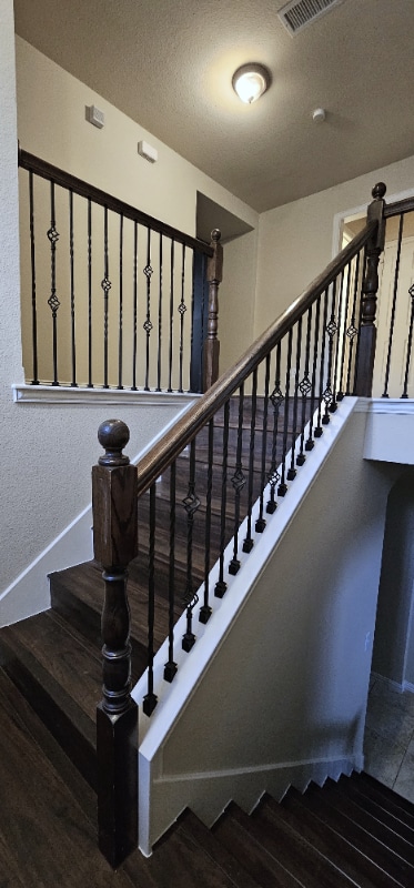 Building Photo - 900 Hidden Springs Ct