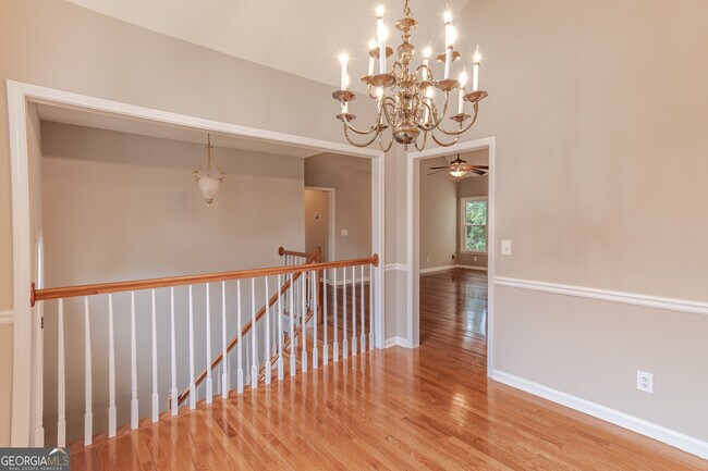 Building Photo - 705 Oxford Crest Ct NW