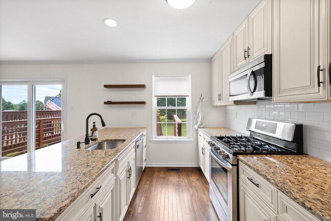 Building Photo - 328 Countryside Ct