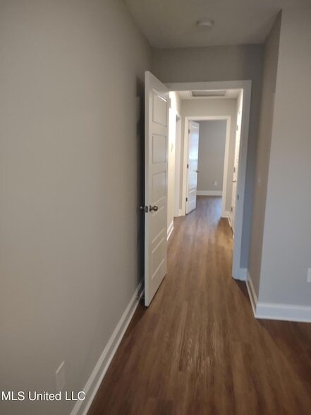 Building Photo - 620 Westfield Dr