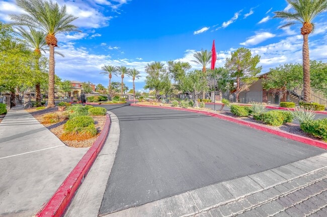 Building Photo - Gated community with pool and spa 2 bed 2 ...