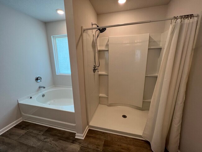 Building Photo - 399 This Way