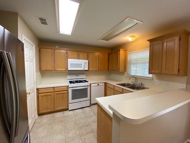 Kitchen - 1115 Oak Tree Drive