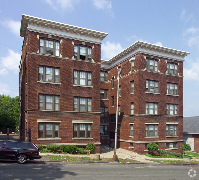 Primary Photo - Worthington Commons