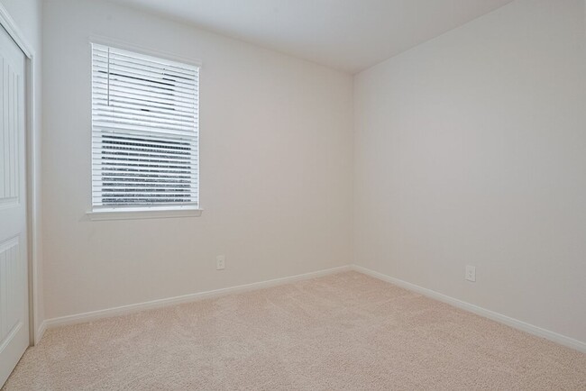 Building Photo - 224 Briggs Ln