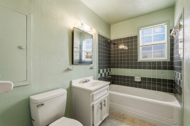 Building Photo - 7215 Apache St