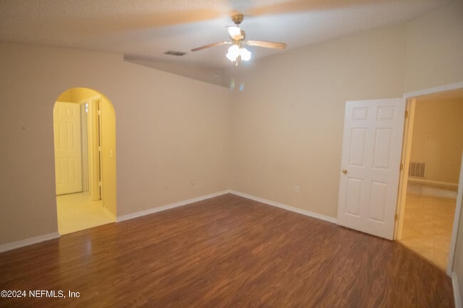 Building Photo - 2675 Lantana Lakes Dr E