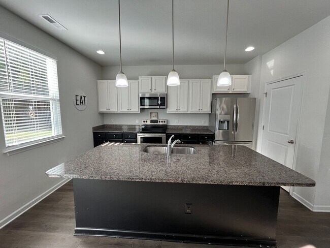 Building Photo - 751 Stradleigh Ct