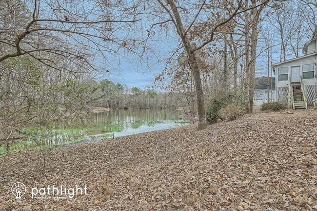 Building Photo - 3740 Glade Ave