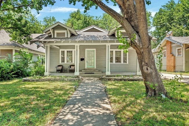 Primary Photo - 5327 Worth St