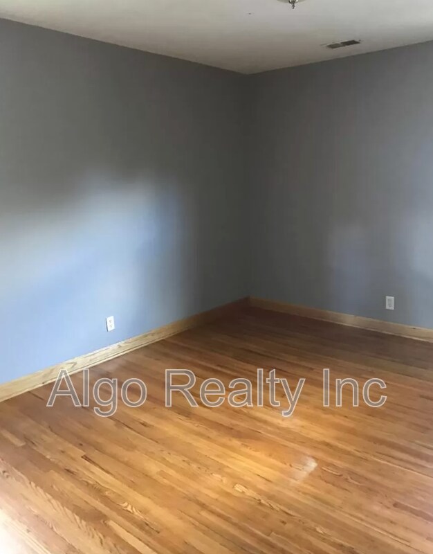 Building Photo - 2419 Plymouth Ave N