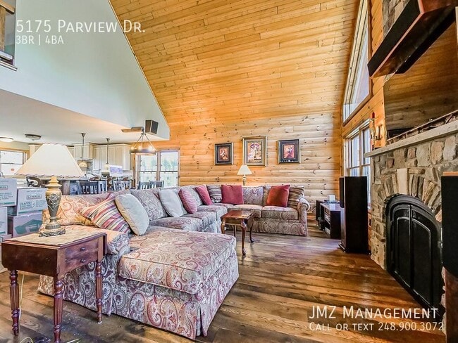 Building Photo - 5175 Parview Dr