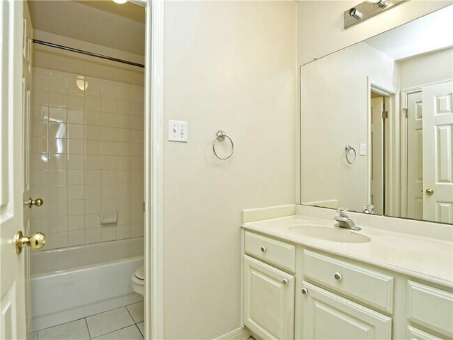 Building Photo - 1725 Dapplegrey Ln