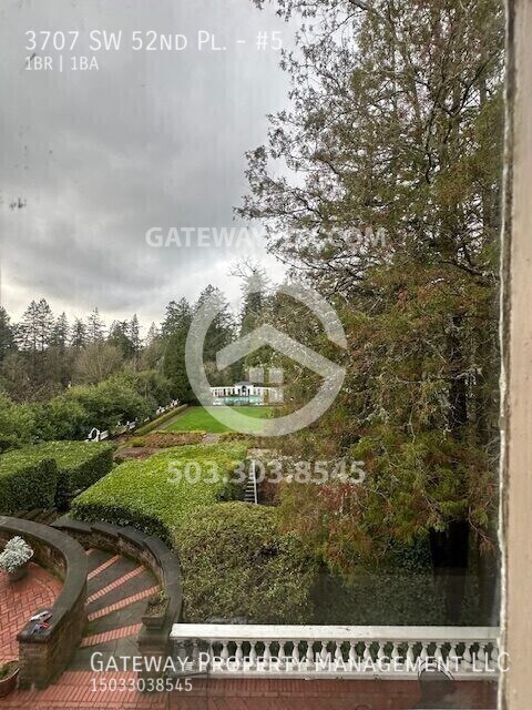 Building Photo - 3707 SW 52nd Pl