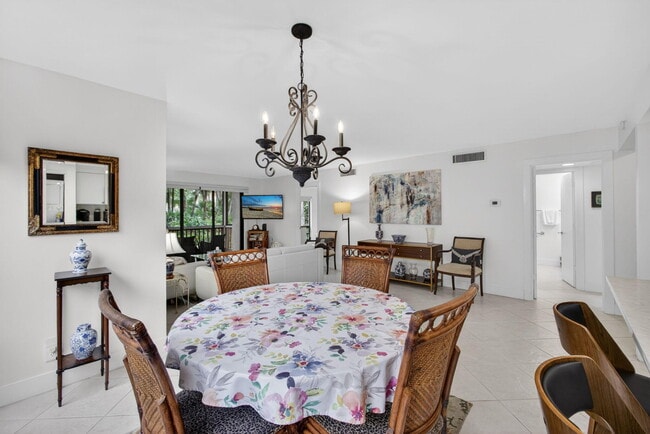 Building Photo - 611 Brackenwood Cove