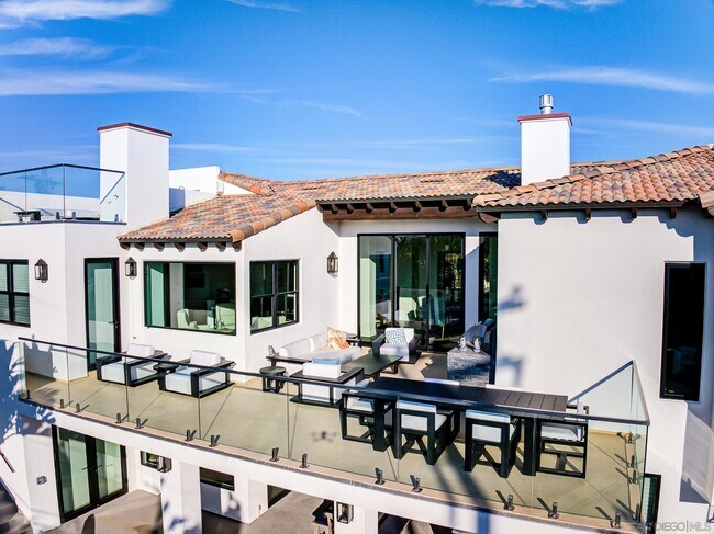 Building Photo - 1070 Coronado Ave