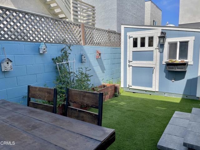 Building Photo - 3945 Sunset Ln